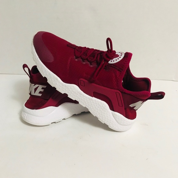 Nike Shoes - Nike Hurache